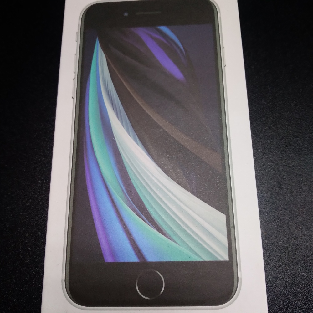 Смартфон iPhone SE 128
