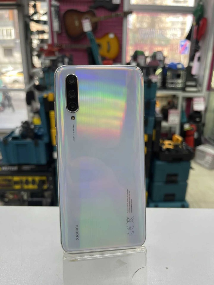 Смартфон Xiaomi MI9 Lite