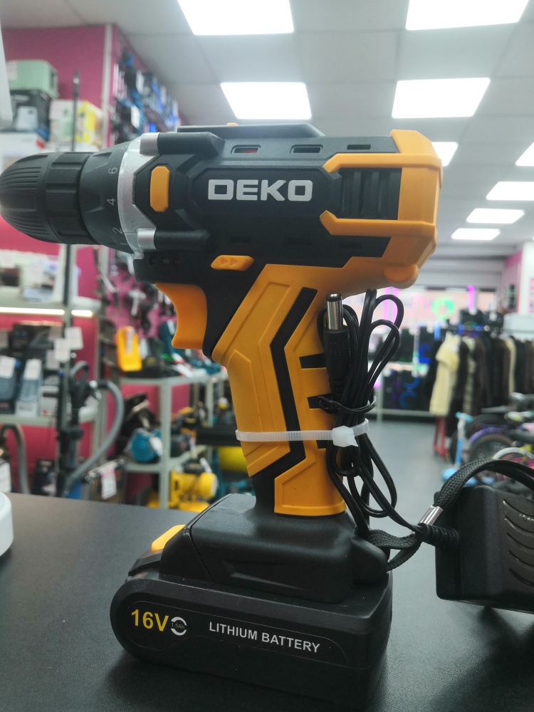 Шуруповерт deko 16v
