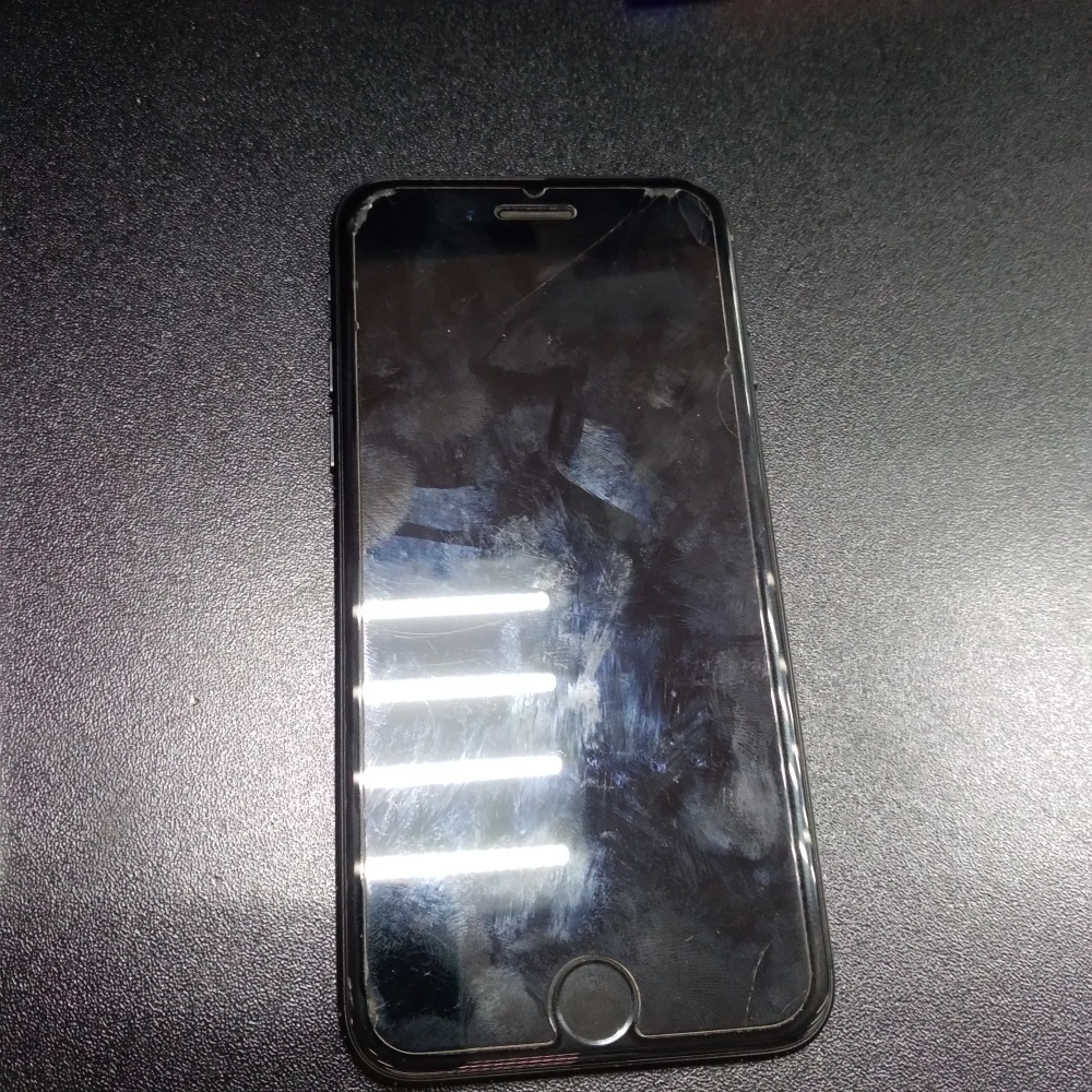 Смартфон iPhone 7 32Gb