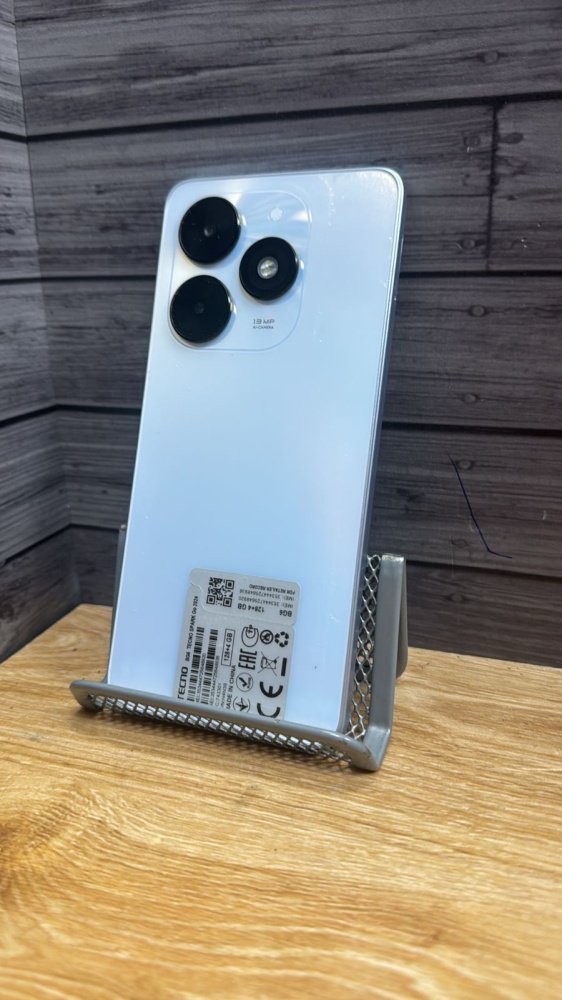 Мобильный телефон Tecno Spark go2024 4/128
