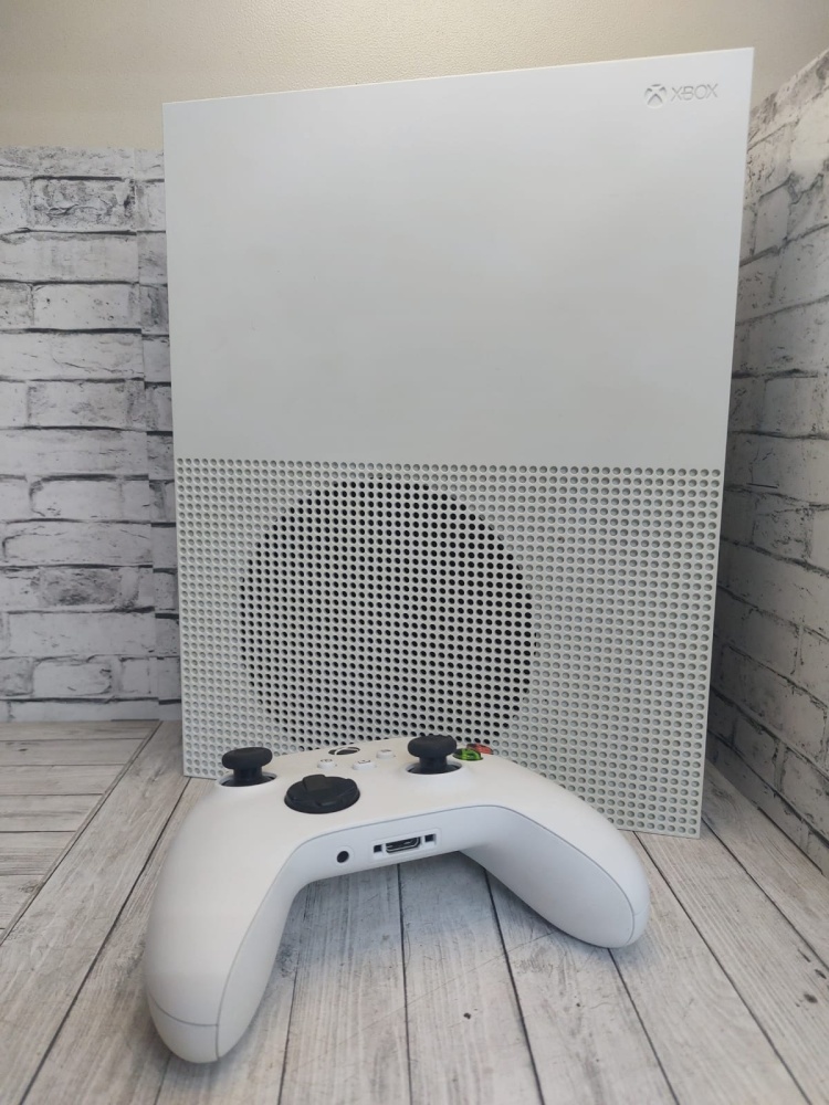 Игровая приставка XBOX ONE S 1tb