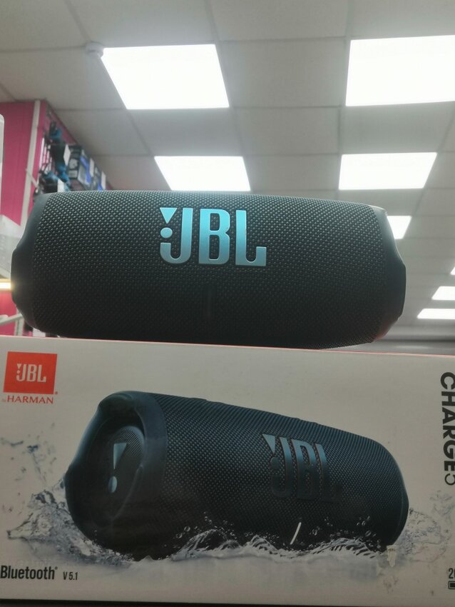 Акустика JBL Charge 5