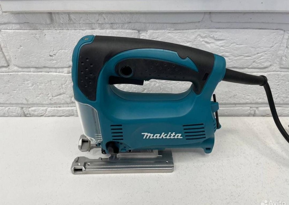 Лобзик Makita 4329