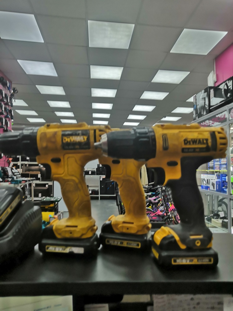 Шуруповерты 3 штуки