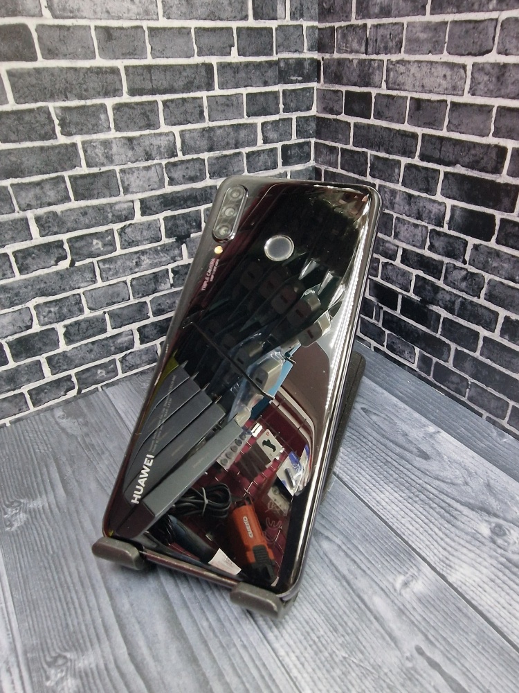 Смартфон Huawei P30 Lite 4/128 GB