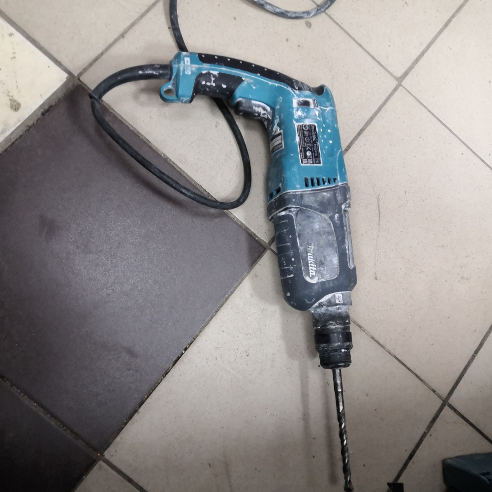 Перфоратор makita 2470