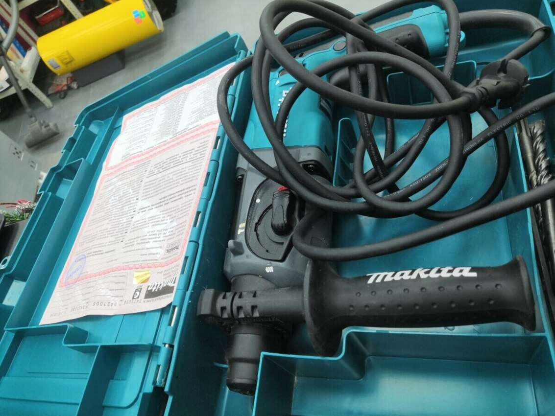 Перфоратор makita hr2470