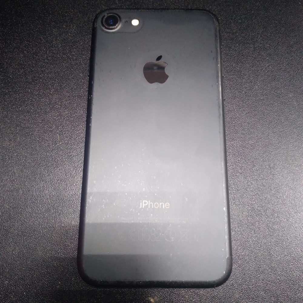 Смартфон iPhone 7 32Gb
